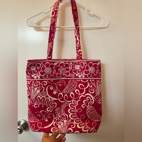 Vera Bradley Twirley Birds Pink Floral Tote Bag EUC- No Call Outs 14 W/ 26 L - Picture 4 of 7